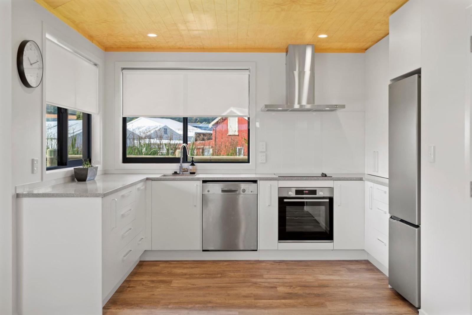 Custom Designed Holiday Home, Next To Cycleway. Te Aroha Luaran gambar